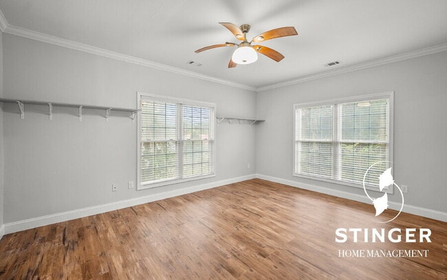 Building Photo - 1606 Columbia Ave