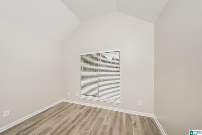 Building Photo - 485 Fox Run Cir