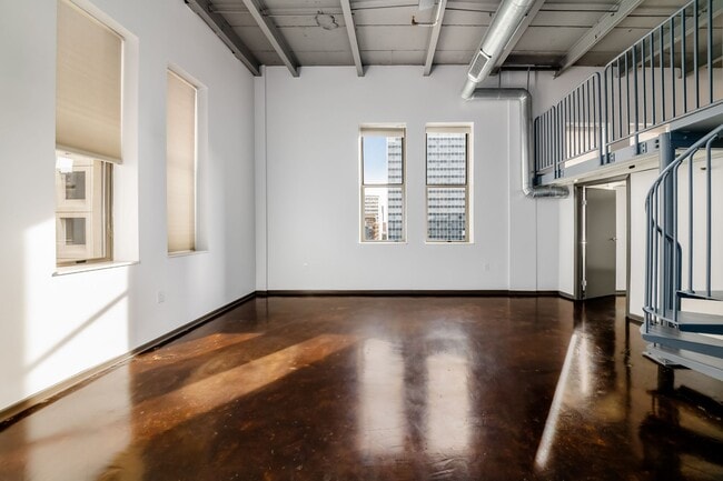 Building Photo - 110 N 3rd St