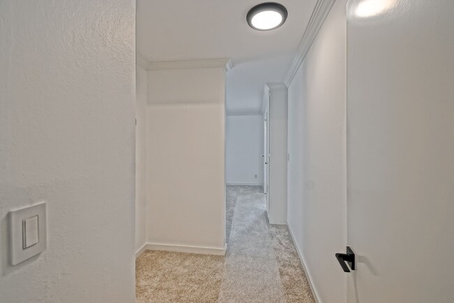 Building Photo - Newly Remodeled, Bright & Airy End Unit Condo in the beautiful "Villa Florenza" Complex in the he...