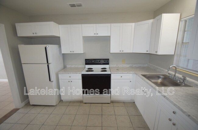 Building Photo - 1034 Berkley Rd