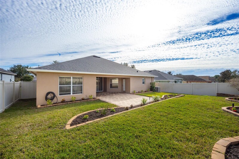 Building Photo - 13413 Mandalay Pl