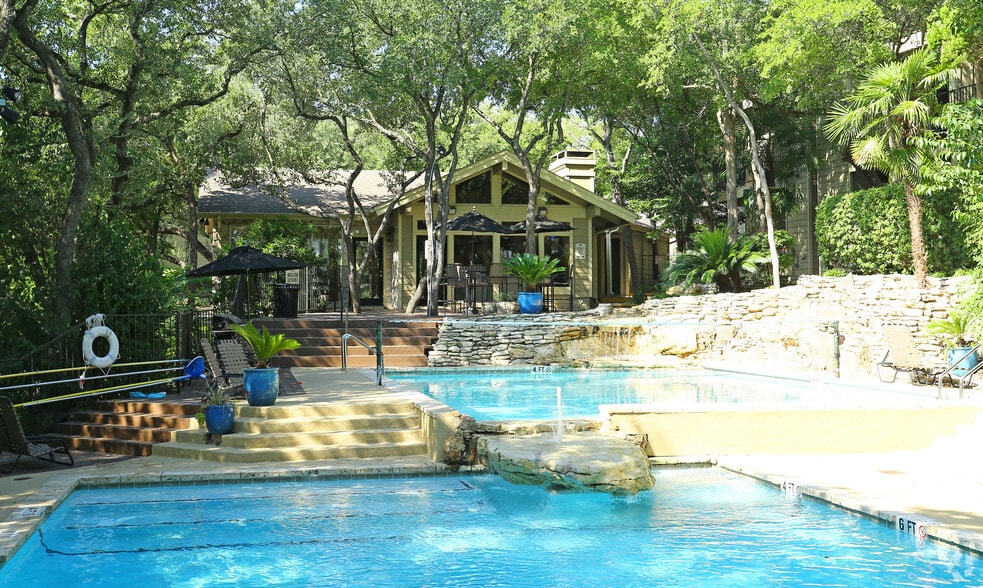 Waters at Barton Creek 2611 Bee Caves Austin TX 78746 Apartment Finder
