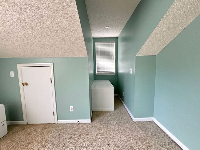 Building Photo - Available now. Great 3 BR/2.5 BA Home Avai...