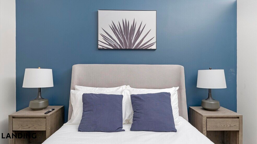 Building Photo - 750 Fort Worth Ave