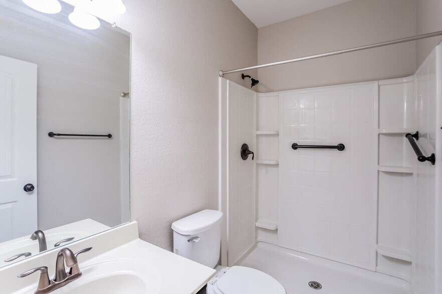 Building Photo - 1640 Kawati Way