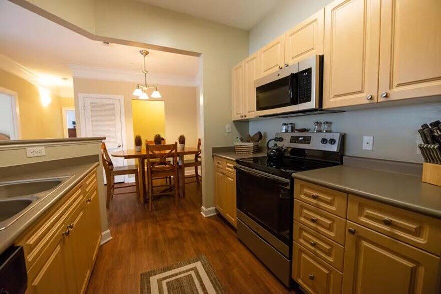 Building Photo - 5000 Koster Hill Pl