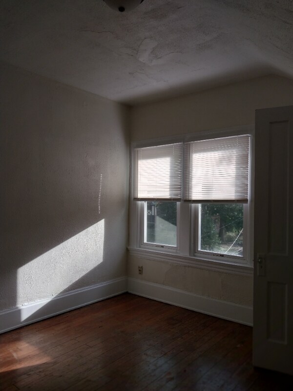 Building Photo - 3517 Clifton Ave