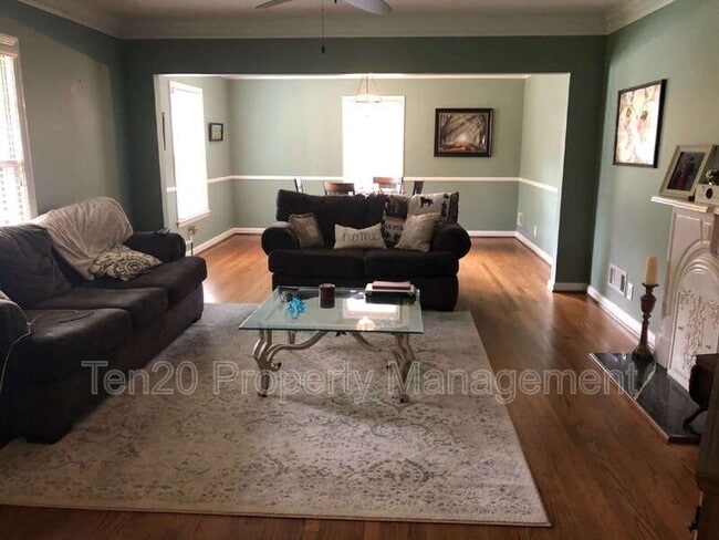 Building Photo - 3308 Junaluska Dr