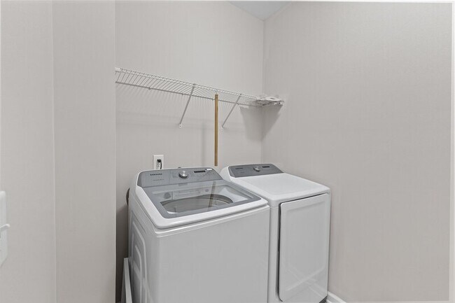 Building Photo - 1017 Fitchie Pl