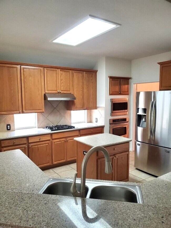 Building Photo - 2526 Sunrise Harbor Ln