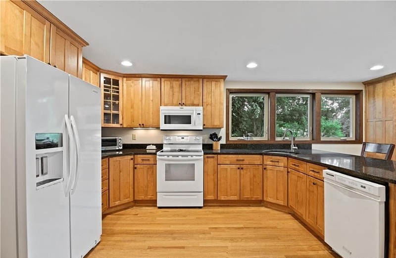 Building Photo - 120 Stollman Rd