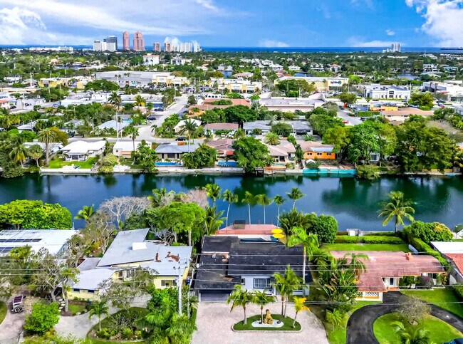 Building Photo - 1712 NE 18th Ave