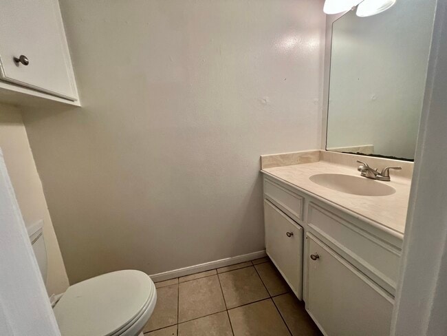 Building Photo - 2521 S Pearland Ave