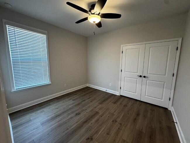 Building Photo - Home for Rent