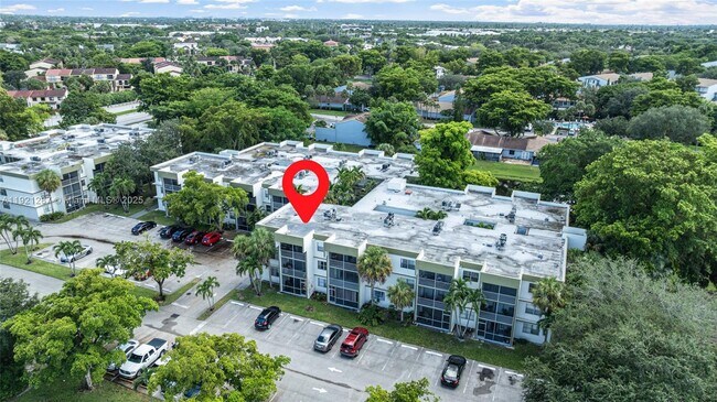 Building Photo - 4215 N University Dr