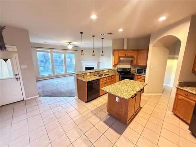 Building Photo - 10605 Foothill Dr