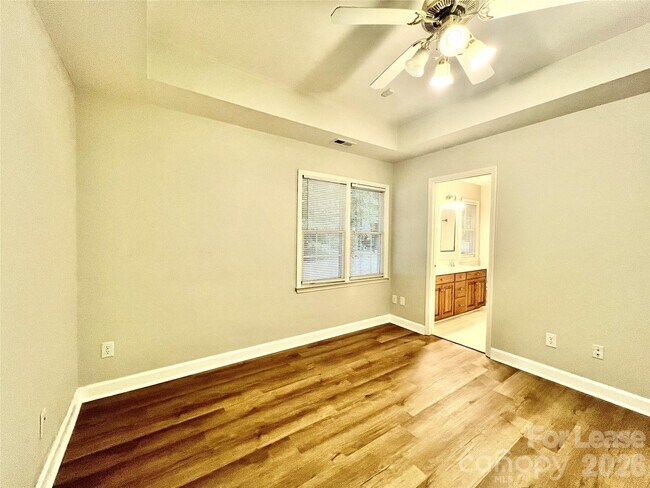Building Photo - 4409 Stonefield Dr