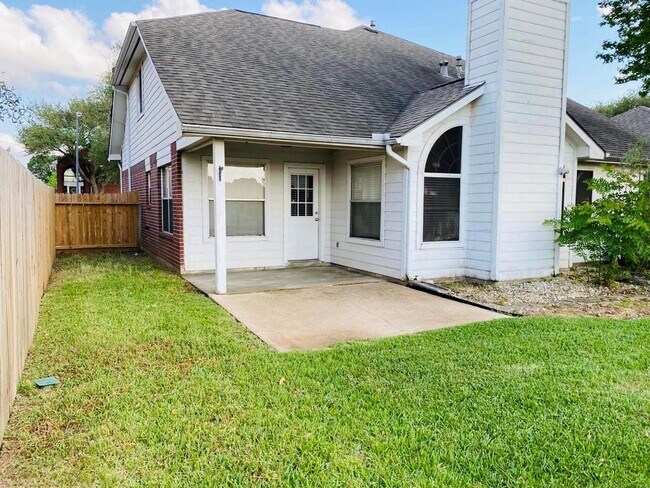 Building Photo - 23027 N Waterlily Dr