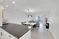 Building Photo - 8911 S Hollybrook Blvd