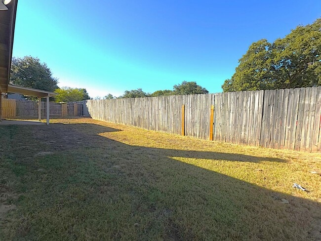 Building Photo - 3323 Mugsy Dr