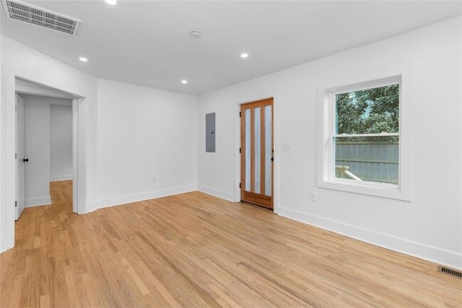 Building Photo - 148 Bixby Terrace SE