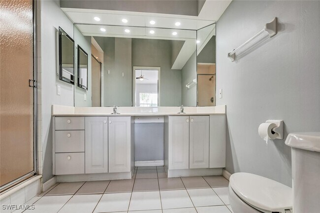 Building Photo - 6812 Satinleaf Rd S