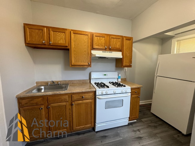 Building Photo - 2BD/1.5BA TOWNHOME IN BALTIMORE CITY