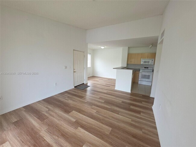Building Photo - 8070 N Nob Hill Rd