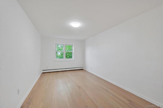 Building Photo - 74-16 85th Rd