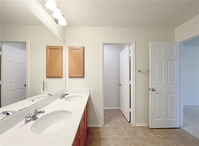 Building Photo - 404 Buttercup Creek Blvd