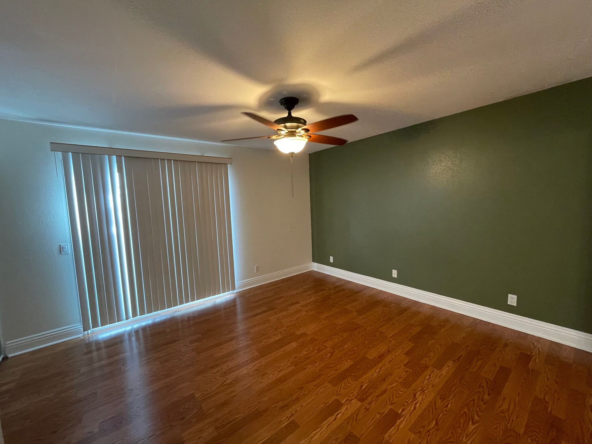 primary bedroom upstairs - 631 7th St