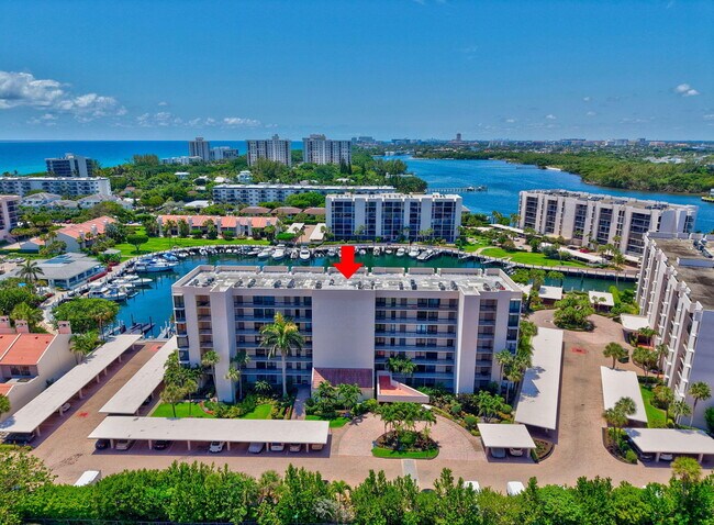 Building Photo - 2707 N Ocean Blvd