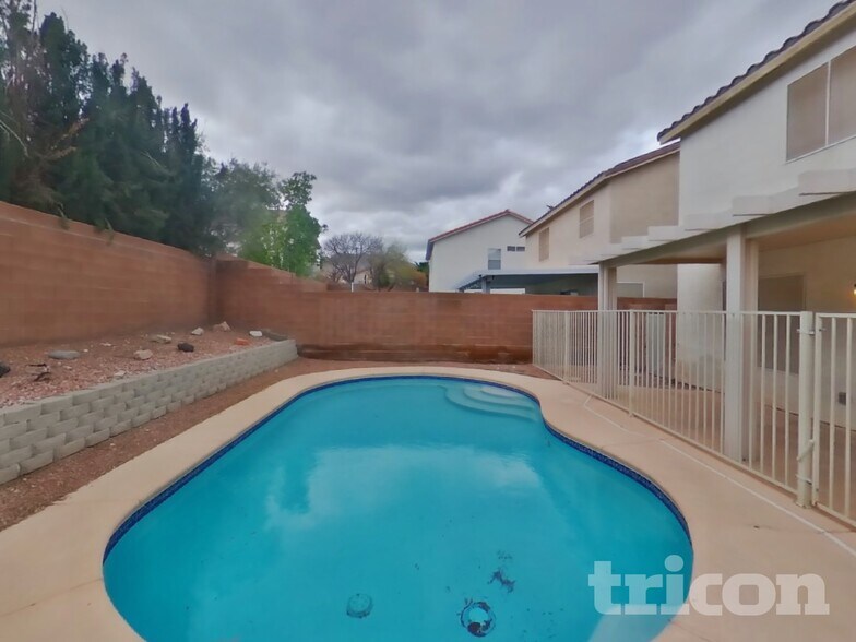 Building Photo - 9637 Christine View Ct