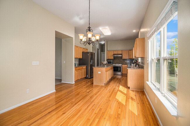 Building Photo - 1304 N Bay Dr