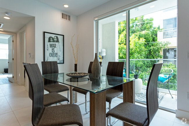 Interior Photo - 415 S Le Doux Rd