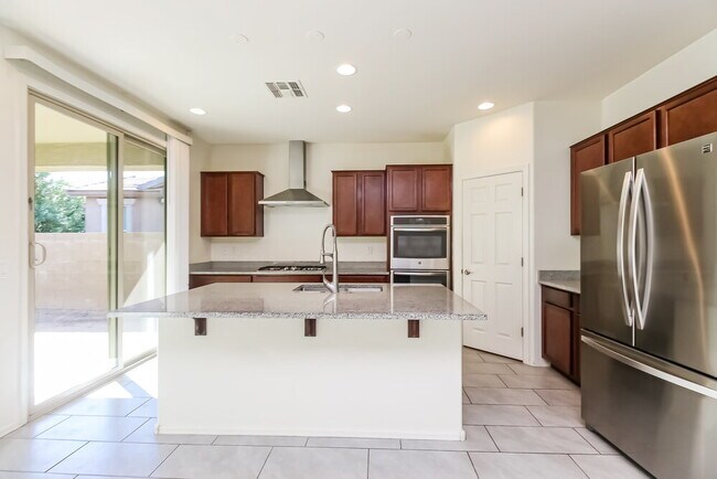 Building Photo - 7847 E Boise St