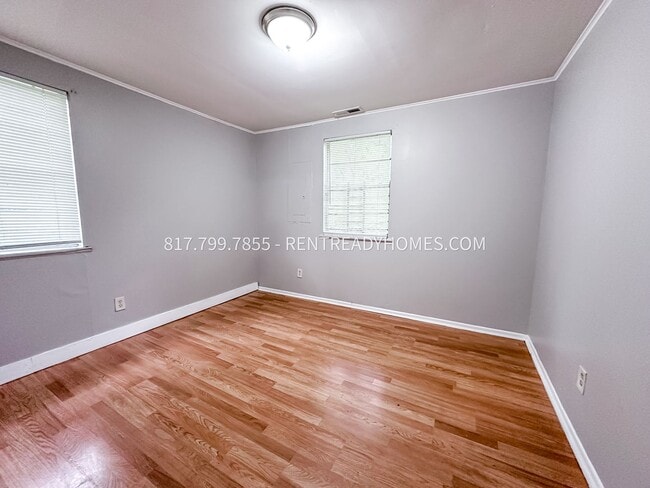 Building Photo - 1341 Woodward Rd