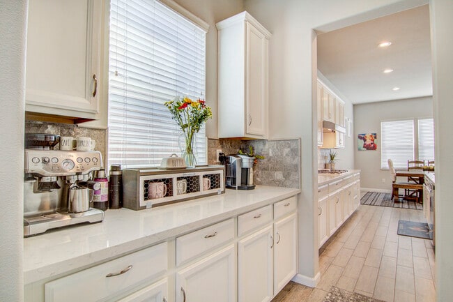 Building Photo - 5706 Desert Mallow St