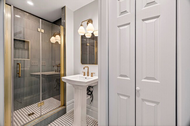 Building Photo - Renovated Historic Home