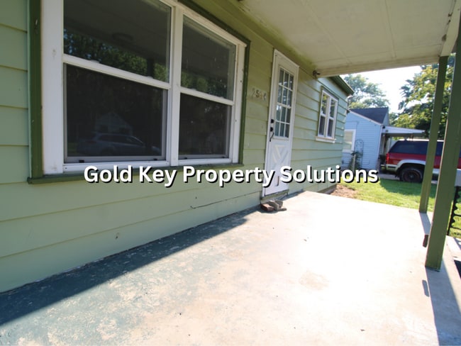 Building Photo - 2 BR 2 BA House with 2-Car Garage and Cent...