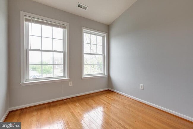 Building Photo - 11013 Apple Orchard Ct