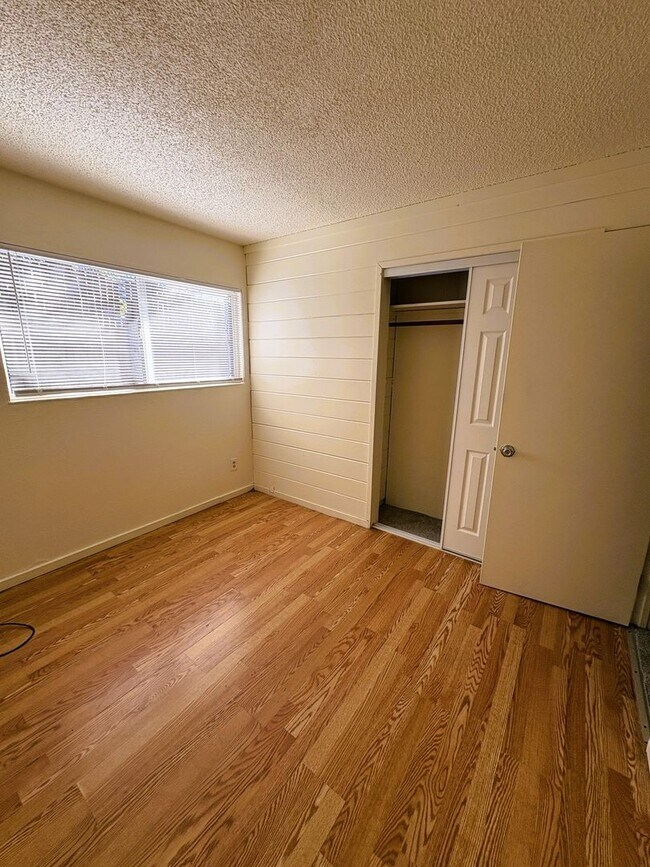 Building Photo - 8225-8227 Dowling St.