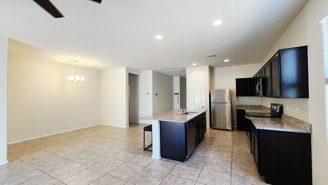 Building Photo - 3 bed in Casa Grande!