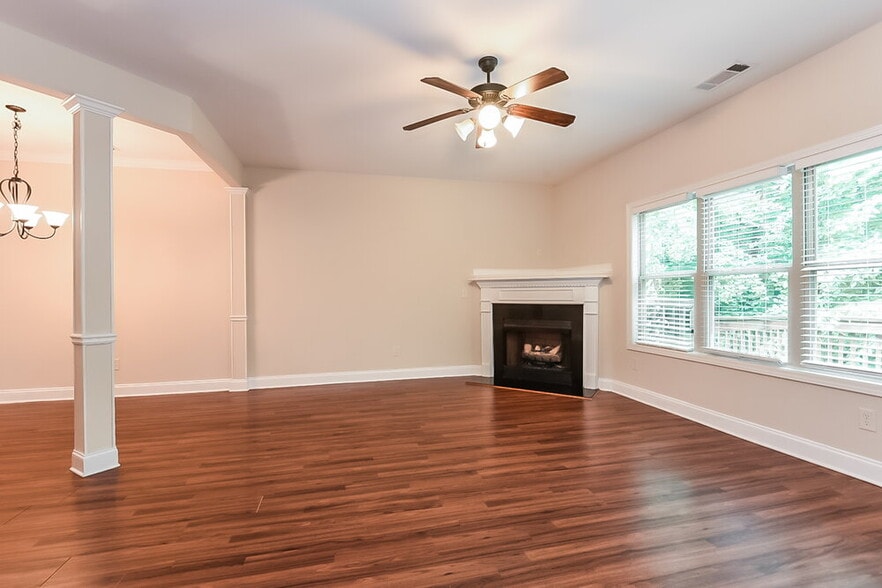 Building Photo - 113 Bethany Manor Dr