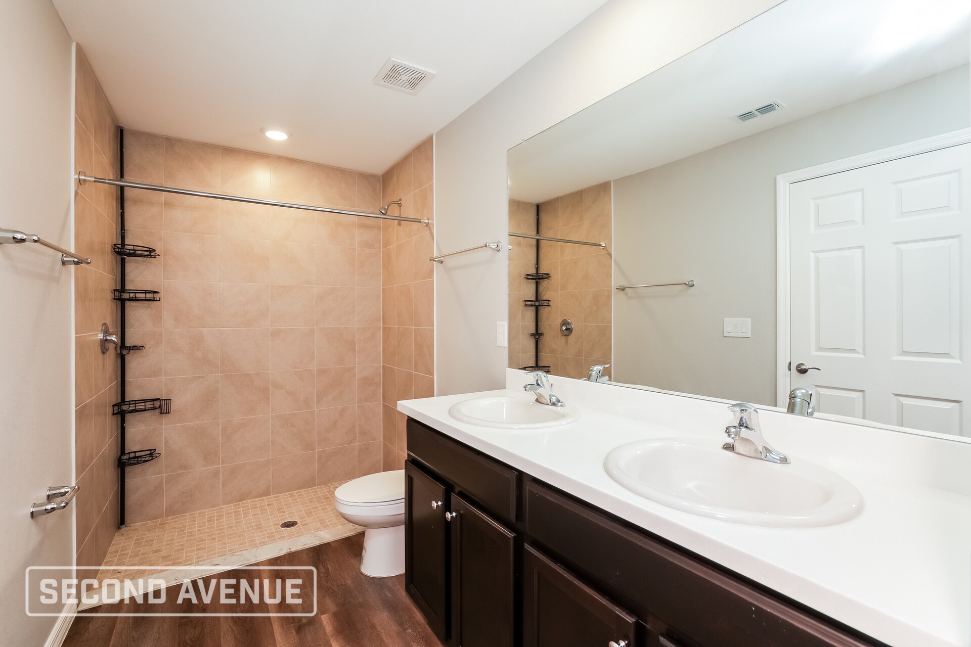 Building Photo - 14103 Hughes Ave