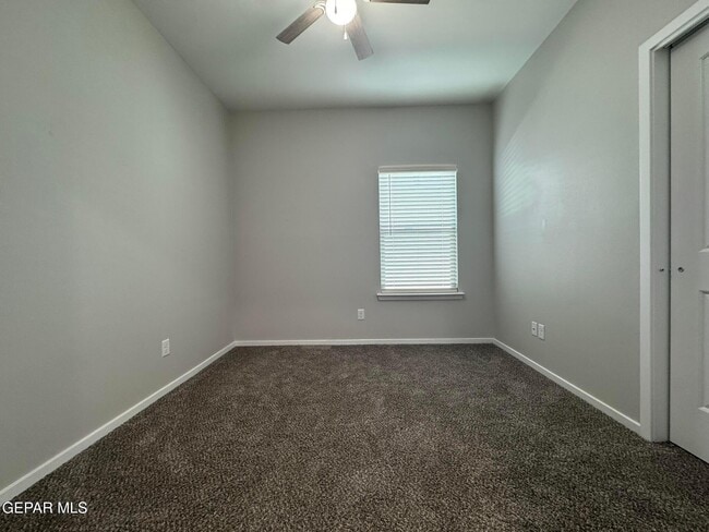 Building Photo - 13852 Paseo Alegre Dr