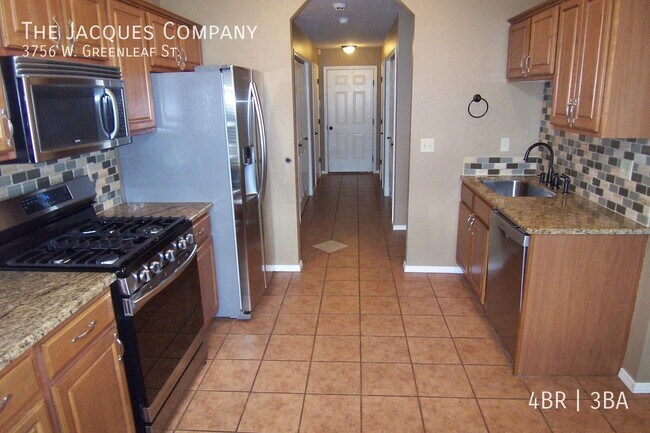 Building Photo - 3756 W Greenleaf St