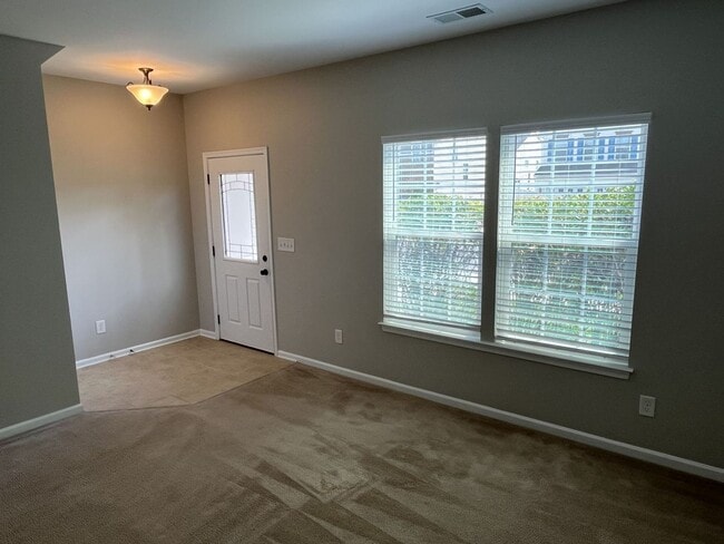Building Photo - Beautiful 2 Story Corner Lot 3 Bed home in...