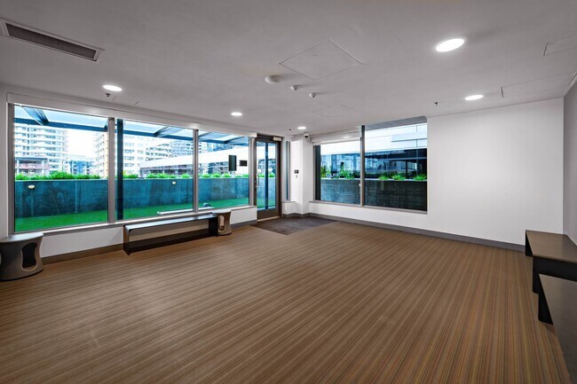 Building Photo - 2Bd/2Ba Seattle Apartment